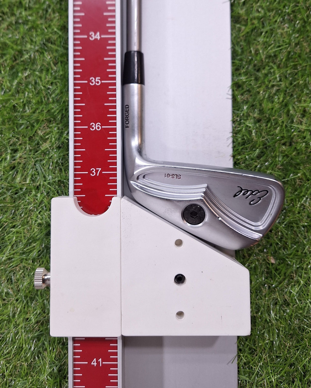 Edel - SLS-01 One Length Irons - #5-PW+GW - Nunchuck X1 Stiff - RH - VERY GOOD