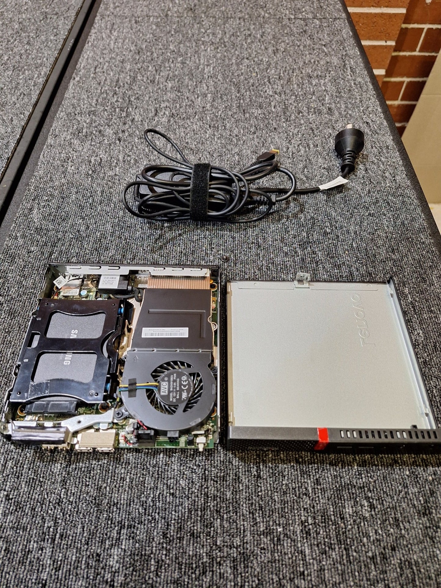 Lenovo - Thinkcentre M910q - Intel 7700t - 8 GB RAM - 256 SSD - 1TB SSD - Shams Golf Exchange