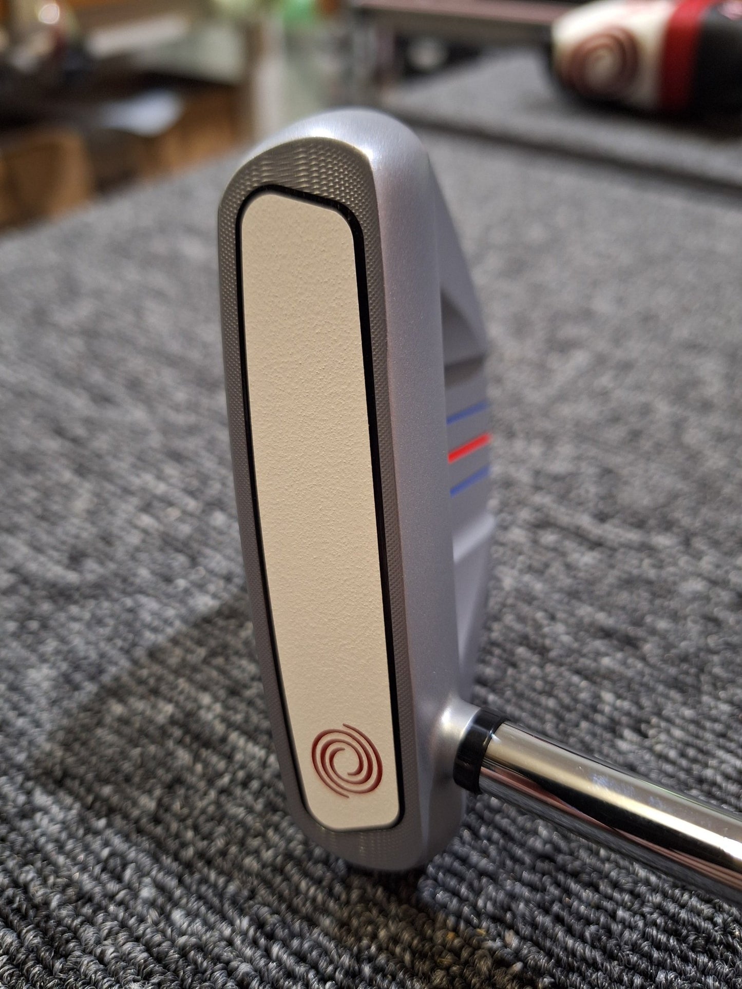 Odyssey - White Hot OG V - Line Putter - 34 Inch - Right Hand - Shams Golf Exchange