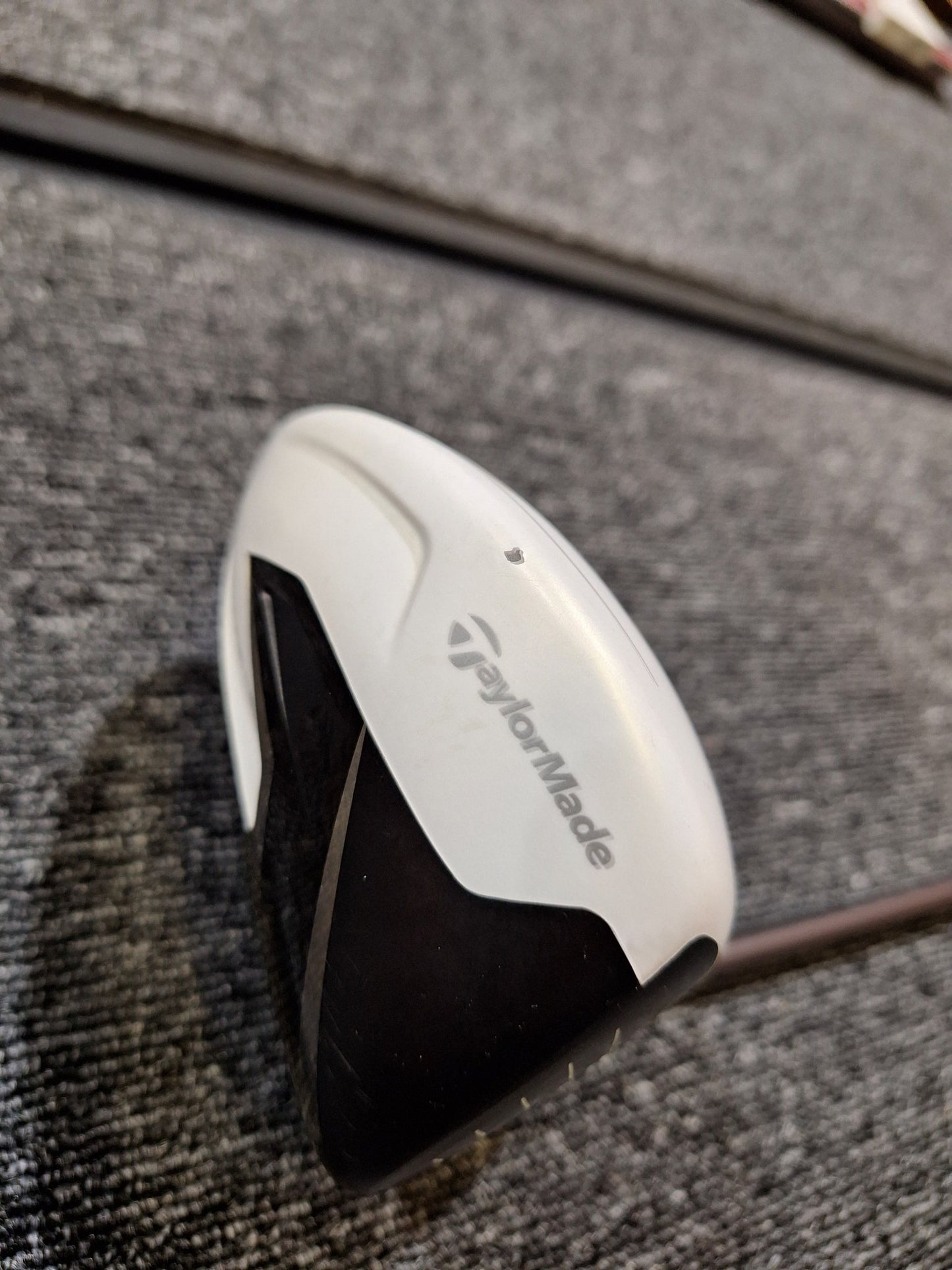 Taylormade - GLOIRE (2014) Driver (Japan Only) - 10.5 - Reg Flex - RH - Shams Golf Exchange