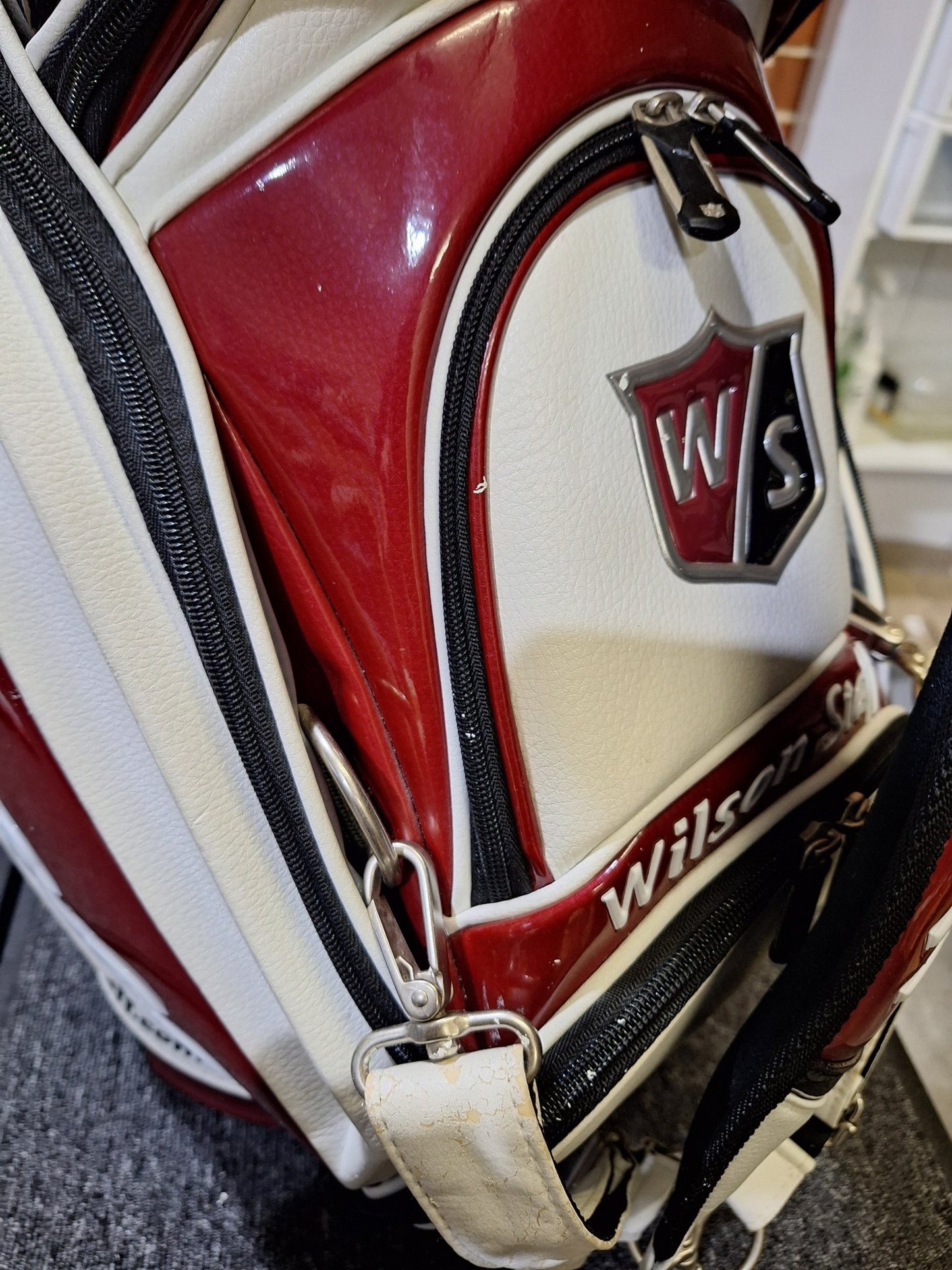 Wilson Staff - Staff Tour Bag - 10 Inch Top - Shams Golf Exchange