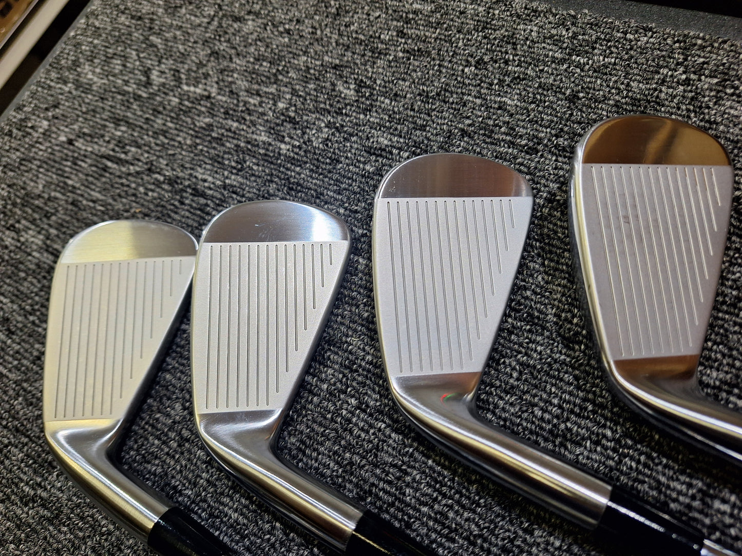 Cobra - King Tour (2023) - #4 - PW - Modus 3 Tour 120 Stiff - RH - EXCELLENT