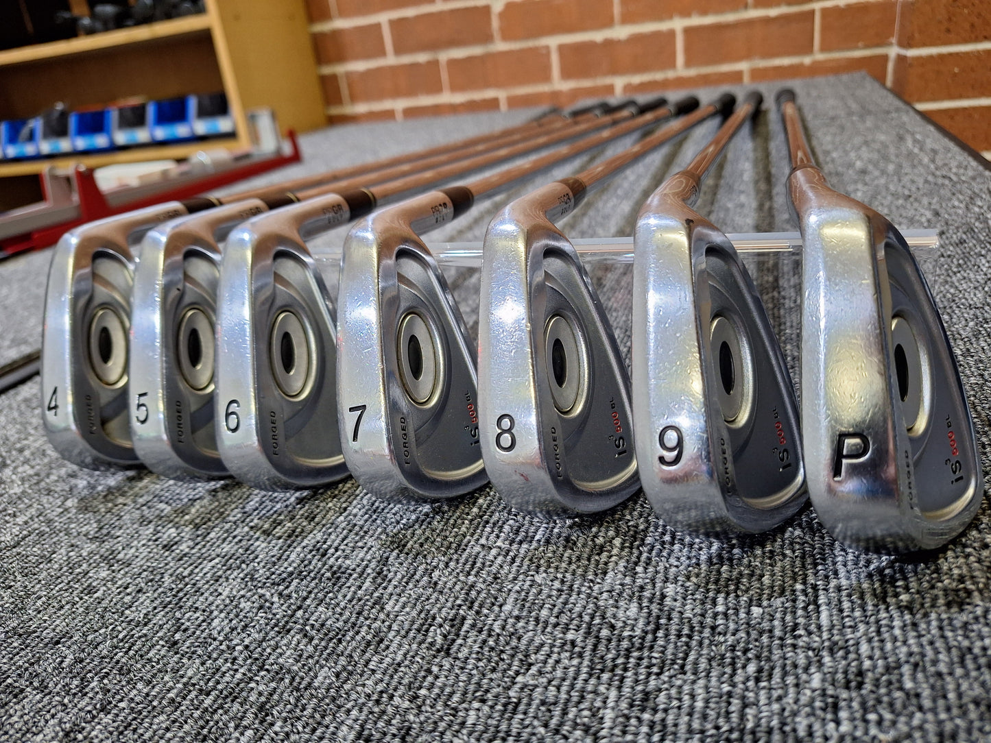 PRGR - is3 500BL - #4 - PW - PRGR Spec Steel II Stiff - RH - VERY GOOD