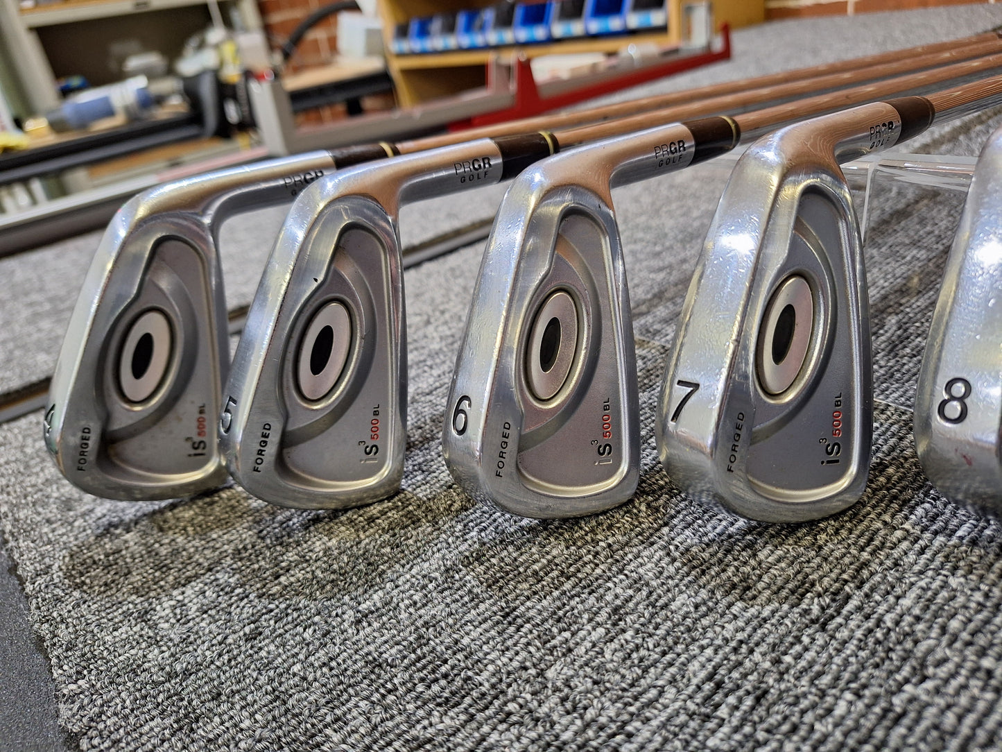 PRGR - is3 500BL - #4 - PW - PRGR Spec Steel II Stiff - RH - VERY GOOD