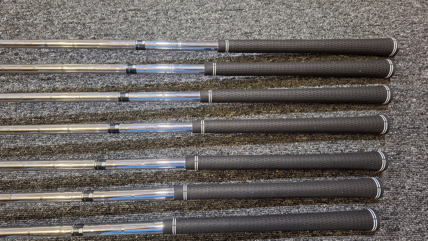 PRGR - is3 500BL - #4 - PW - PRGR Spec Steel II Stiff - RH - VERY GOOD