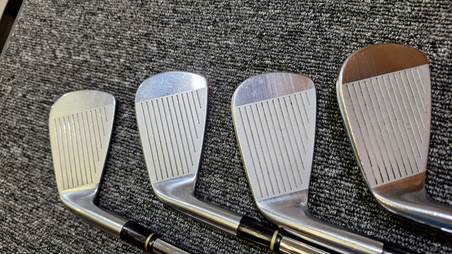 PRGR - is3 500BL - #4 - PW - PRGR Spec Steel II Stiff - RH - VERY GOOD