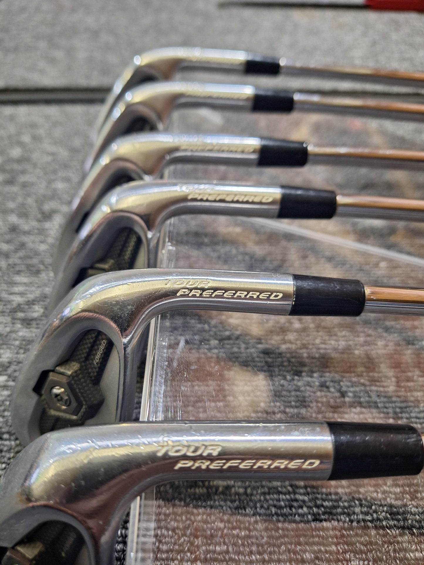 Taylormade - Tour Preferred MC - #5-PW - Dy Gold S200 - RH - VERY GOOD