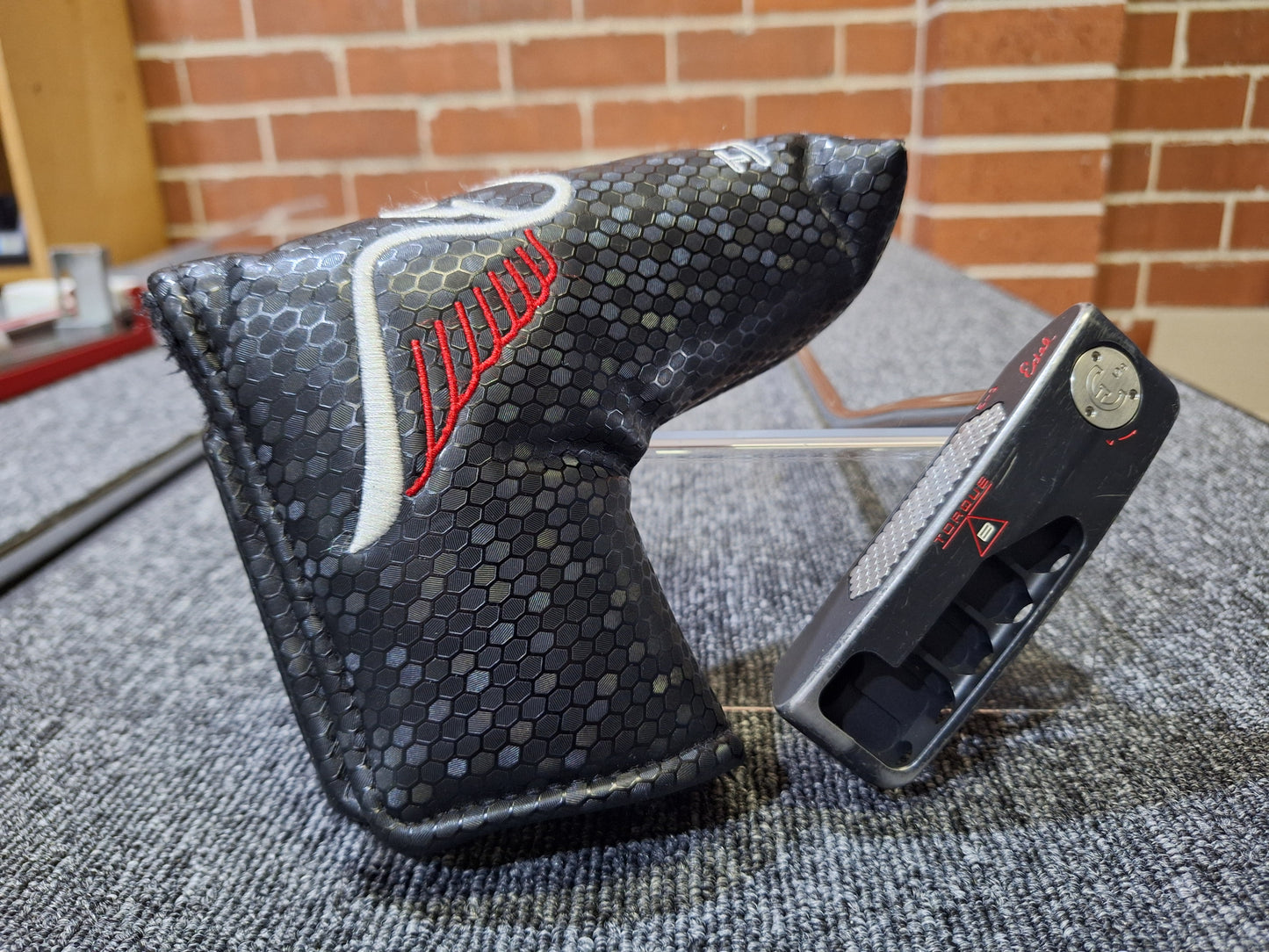 Edel Golf - Torque Balance E-3 Black - 34 Inch  -RH - VERY GOOD