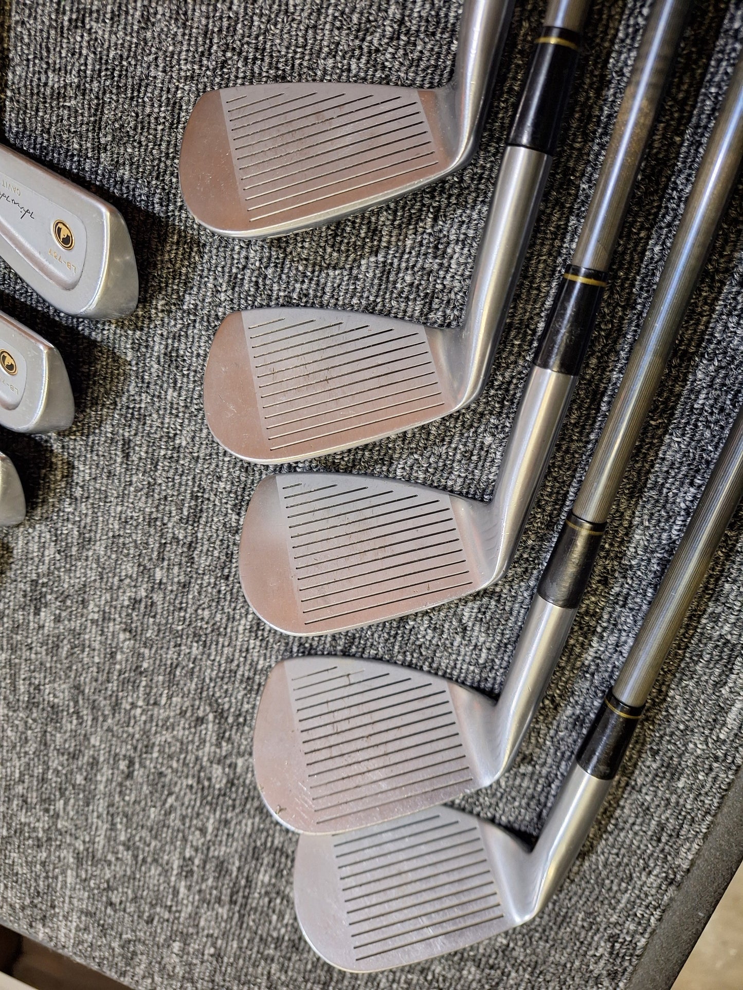 Honma - LB-737 Black Finish - #3 - 11 + SW - M40 New Titanium Carbon - RH - GOOD