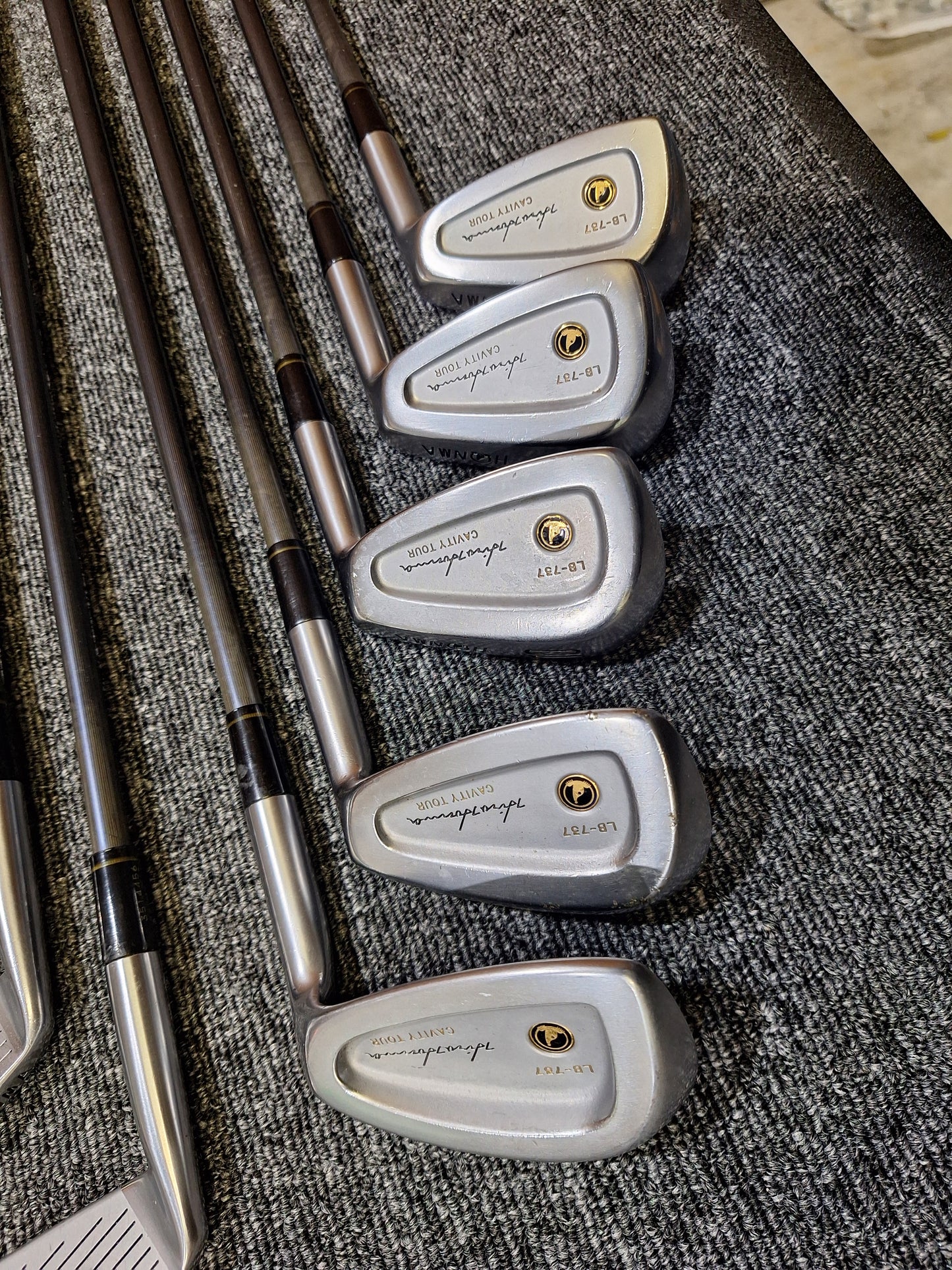 Honma - LB-737 Black Finish - #3 - 11 + SW - M40 New Titanium Carbon - RH - GOOD