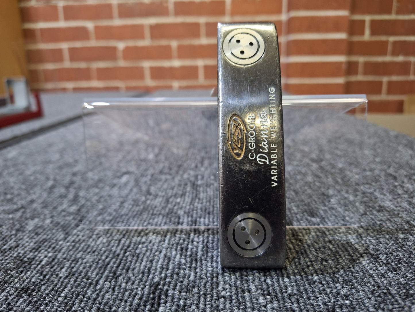 YES! - C Groove Dianna Putter - 33 Inch - RH - GOOD