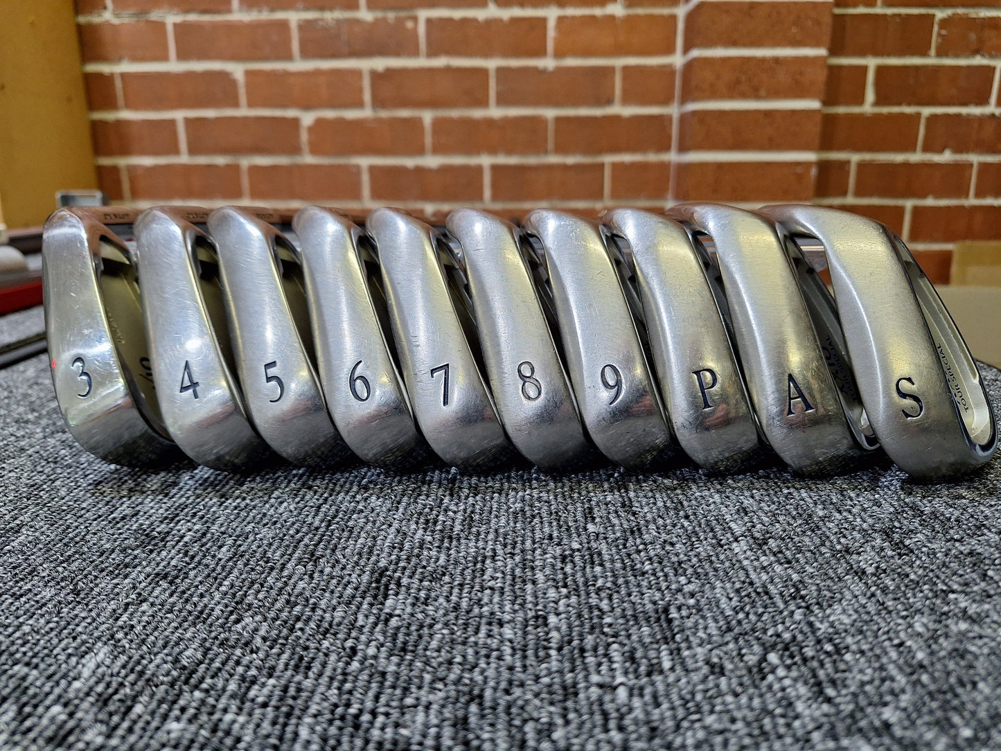 XXIO - XXIO Tour Special - #3 - PW+AW+SW - MP100 Reg Flex - RH - GOOD