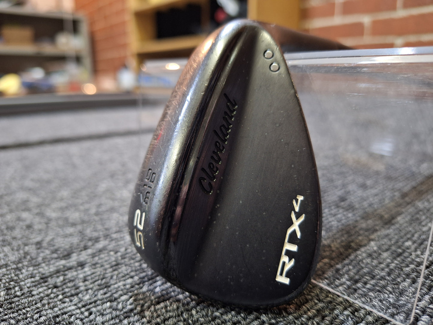 Cleveland - RTX 4 Black Satin Wedge - 52/10 - Dynamic Gold (USA Spec) - RH - VERY GOOD