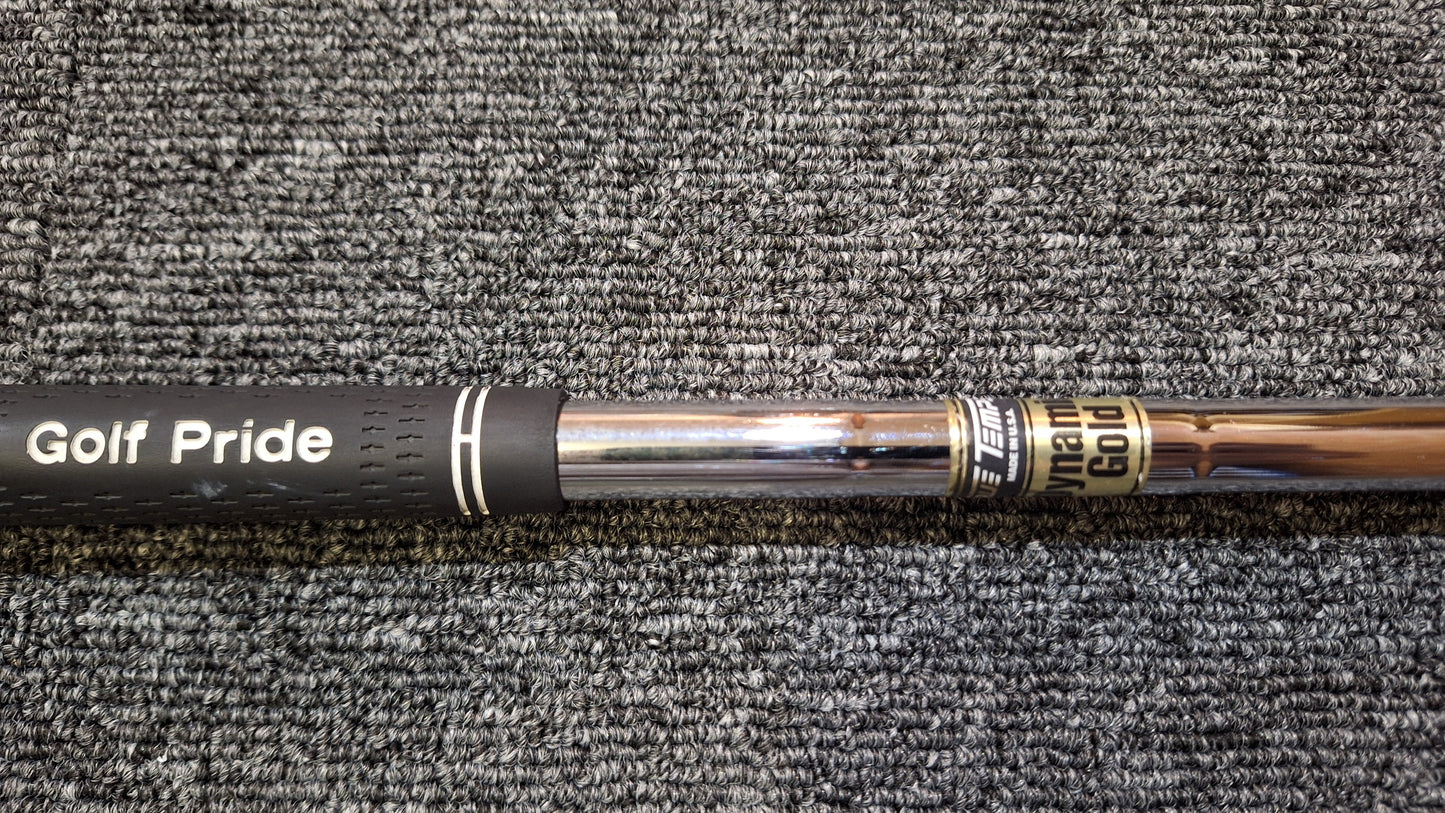 Cleveland - RTX 4 Black Satin Wedge - 52/10 - Dynamic Gold (USA Spec) - RH - VERY GOOD