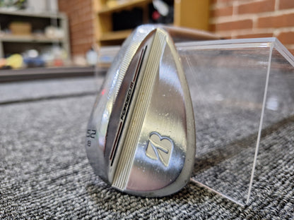Bridgestone - Forged Wedge Silver - 52/08 - Dynamic Gold S200 - RH - VERY GOOD