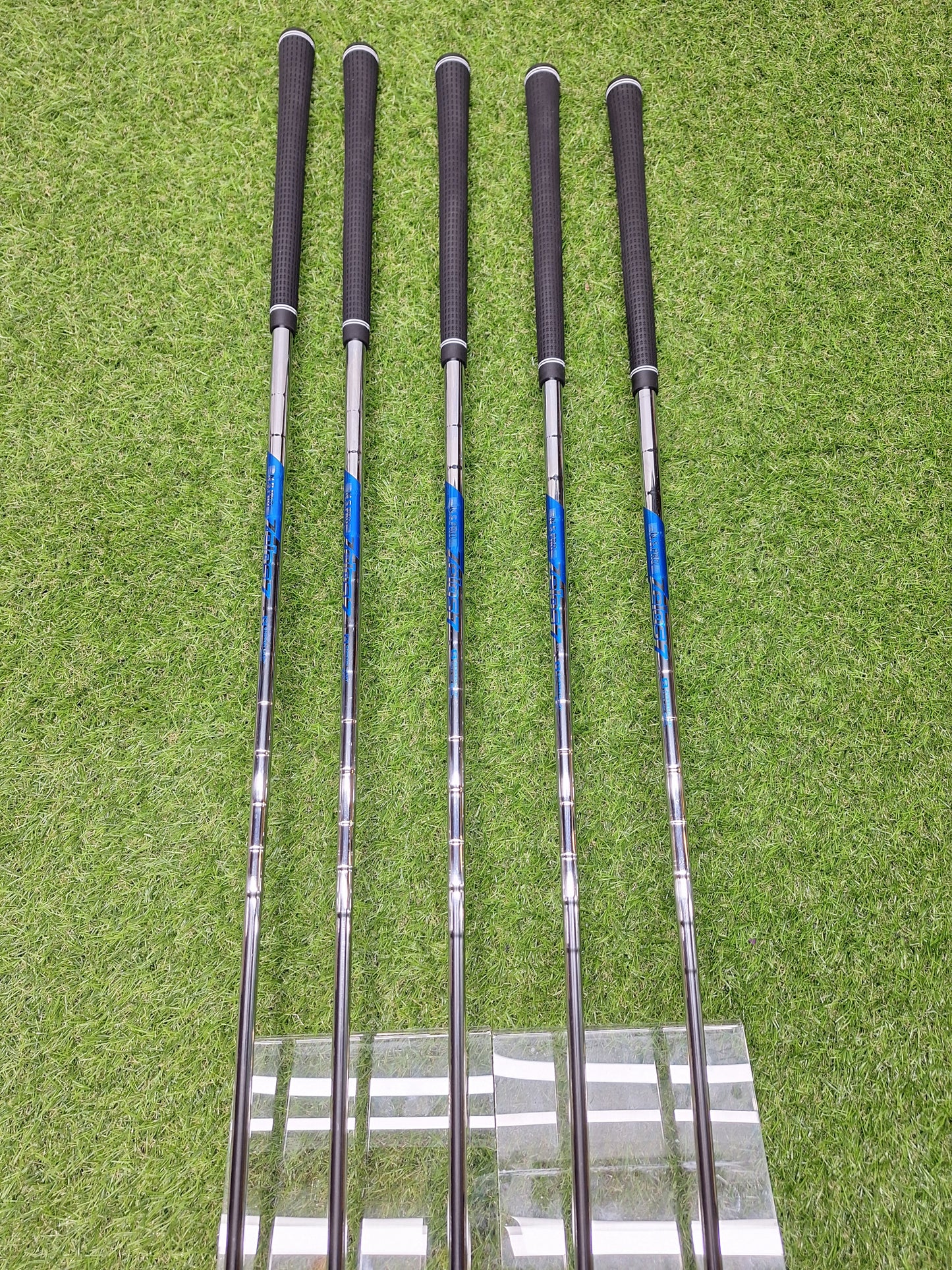 Honma - LB 808 Irons (2018) - #6 to #10 (PW) - Nippon Zelos 7 Stiff - RH - VERY GOOD