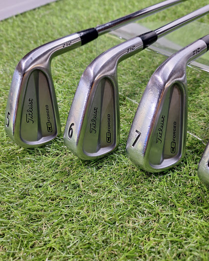 Titliest - 712 CB Irons (2012) - 5-PW - Dynamic Gold S200 - RH - VERY GOOD