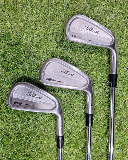 Titliest - 712 CB Irons (2012) - 5-PW - Dynamic Gold S200 - RH - VERY GOOD