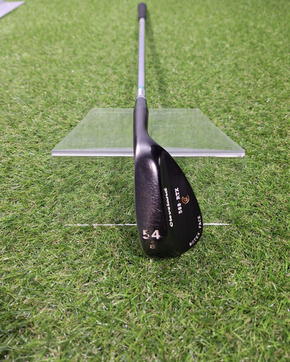 Cleveland - 588 RTX Wedge - 54 Low Bounce - Dy Gold Wedge - RH - GOOD