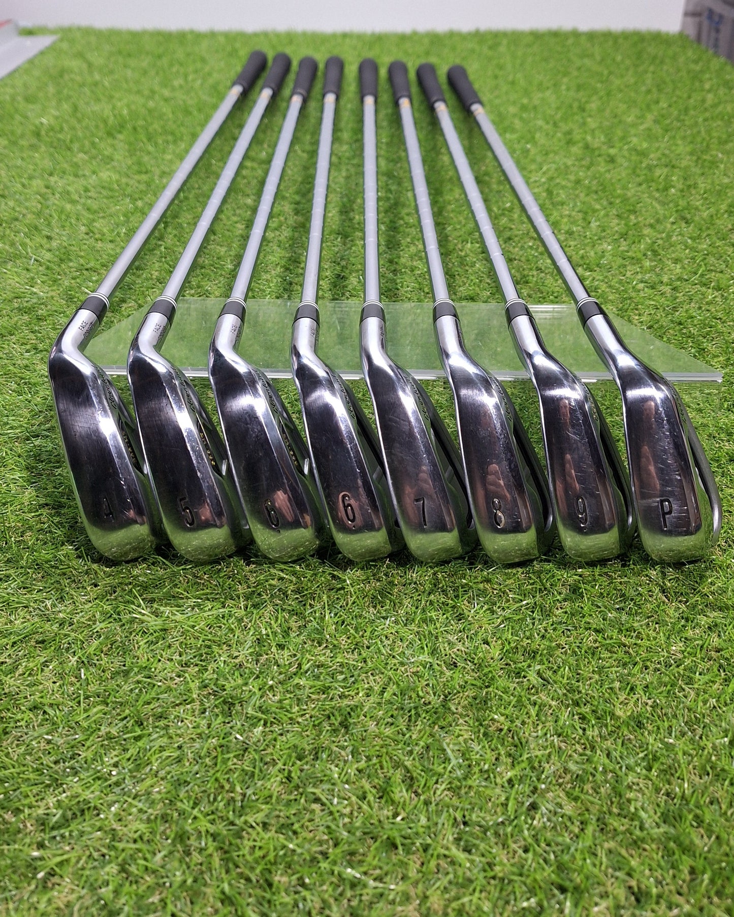 Cleveland - MT/TT Combo Iron Set - #4-PW - Tour Traction 85 Stiff - RH - VERY GOOD