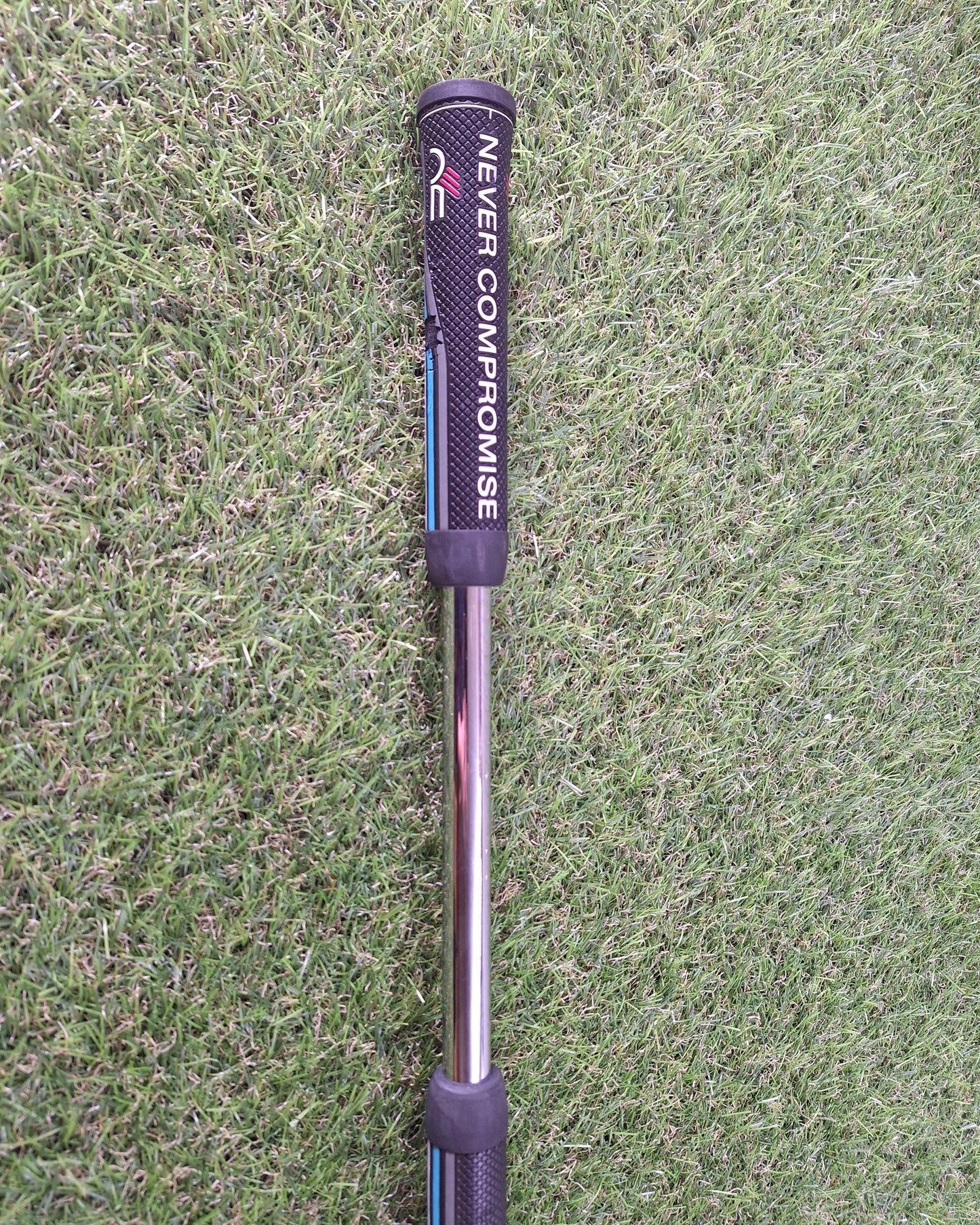 Never Compromise - Sub 30 Type 50 Broomstick - 50 Inch - RH - VERY GOOD