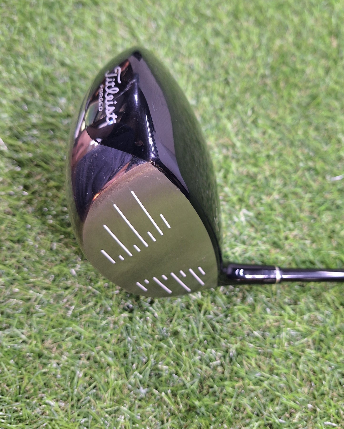 Titliest - VG3 (2012) Driver - 9.5 - Titliest VG60 Stiff - RH - VERY GOOD