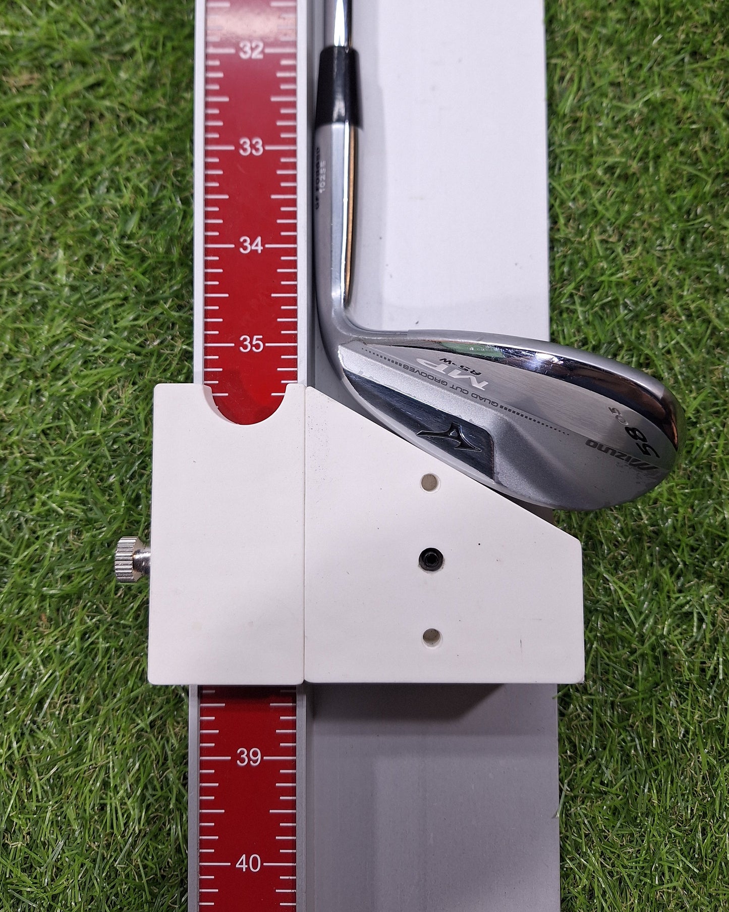 Mizuno - MP-R5 W Grind - 58/05 - Dynamic Gold - RH - VERY GOOD