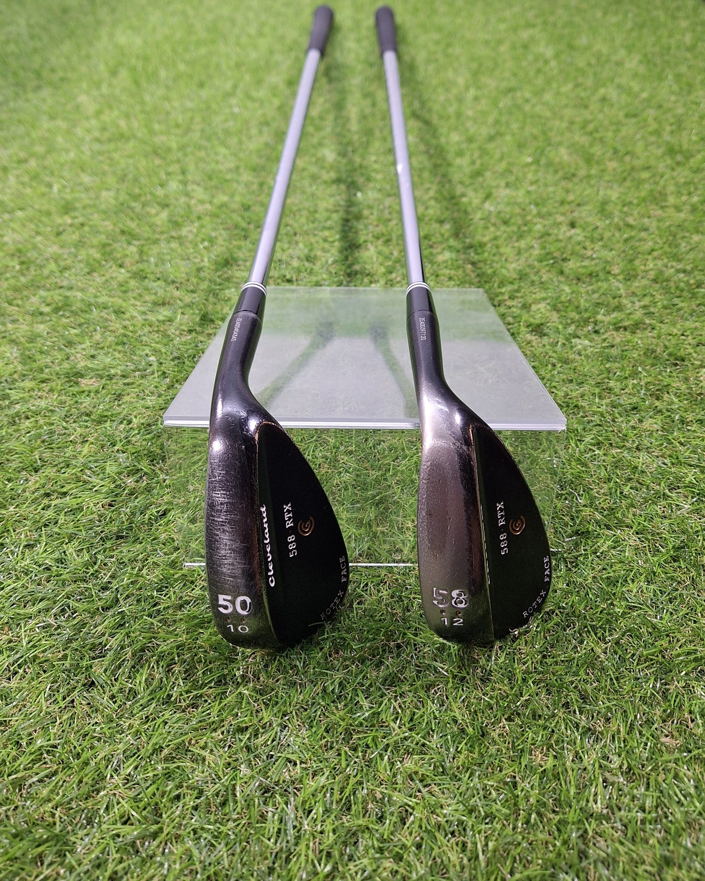 Cleveland - 588 RTX Wedges x2 - 50/10 + 58/12 - NS PRO 950GH - RH - VERY GOOD