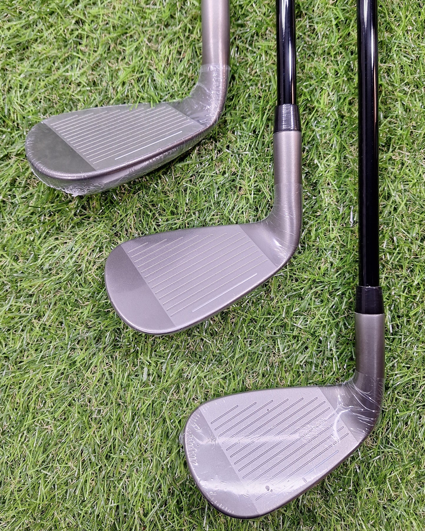 Cobra - Darkspeed Irons - #6-PW+SW - Superlite 55g Womens - RH - BRAND NEW