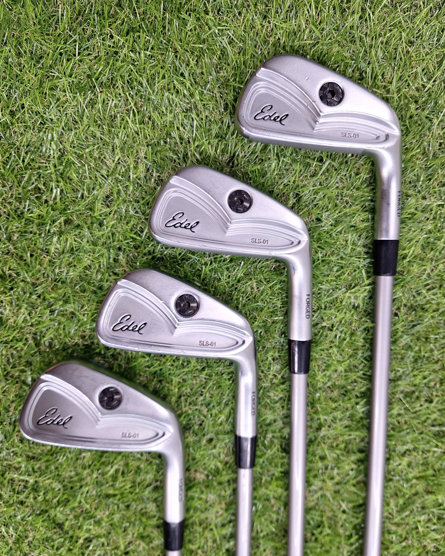 Edel - SLS-01 One Length Irons - #5-PW+GW - Nunchuck X1 Stiff - RH - VERY GOOD