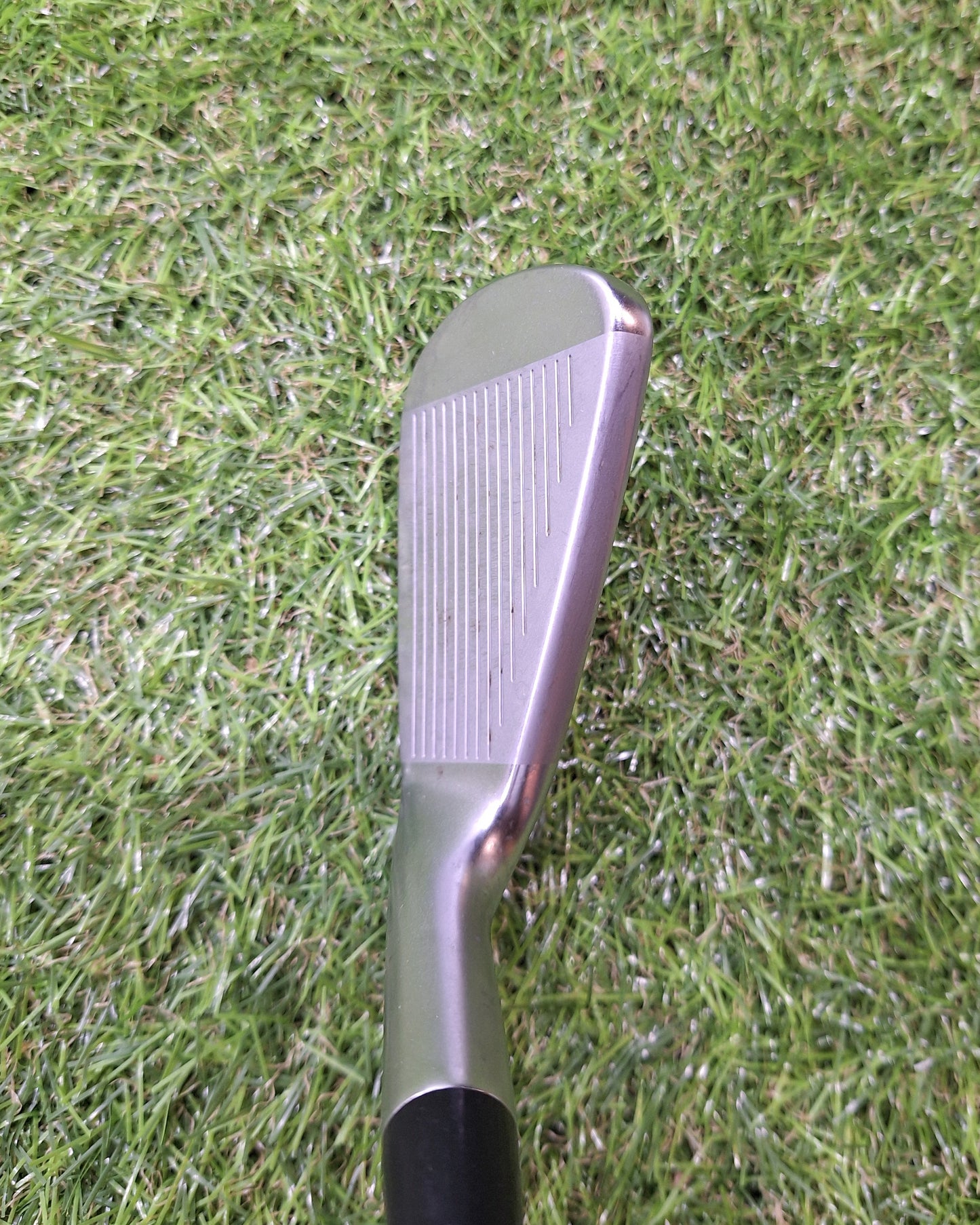 Edel - SLS-01 One Length Irons - #5-PW+GW - Nunchuck X1 Stiff - RH - VERY GOOD