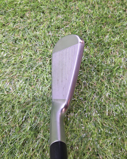 Edel - SLS-01 One Length Irons - #5-PW+GW - Nunchuck X1 Stiff - RH - VERY GOOD