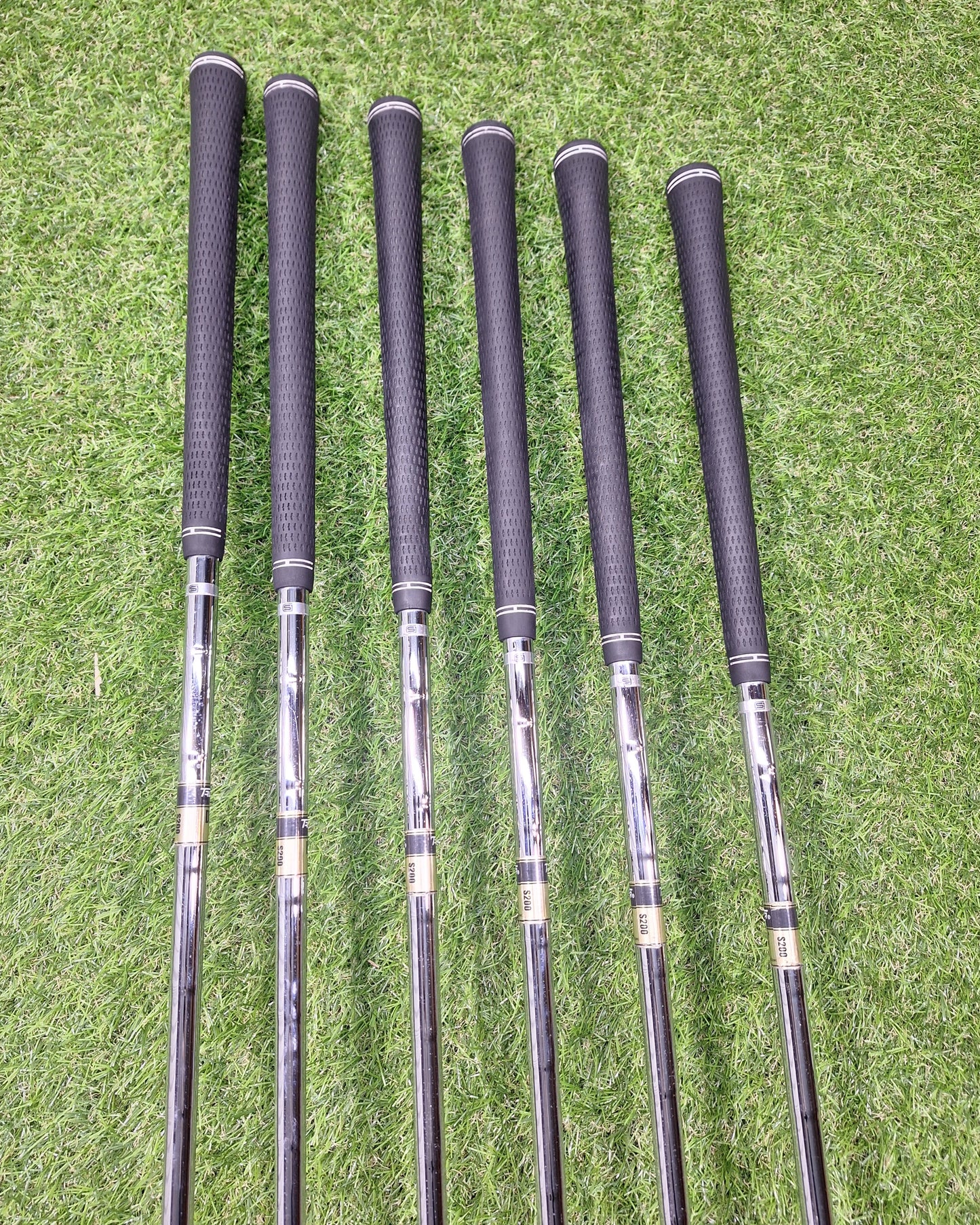 Yamaha - inpres X V Forged Irons (2011) - #5-PW - Dy Gold S200 - RH - VERY GOOD