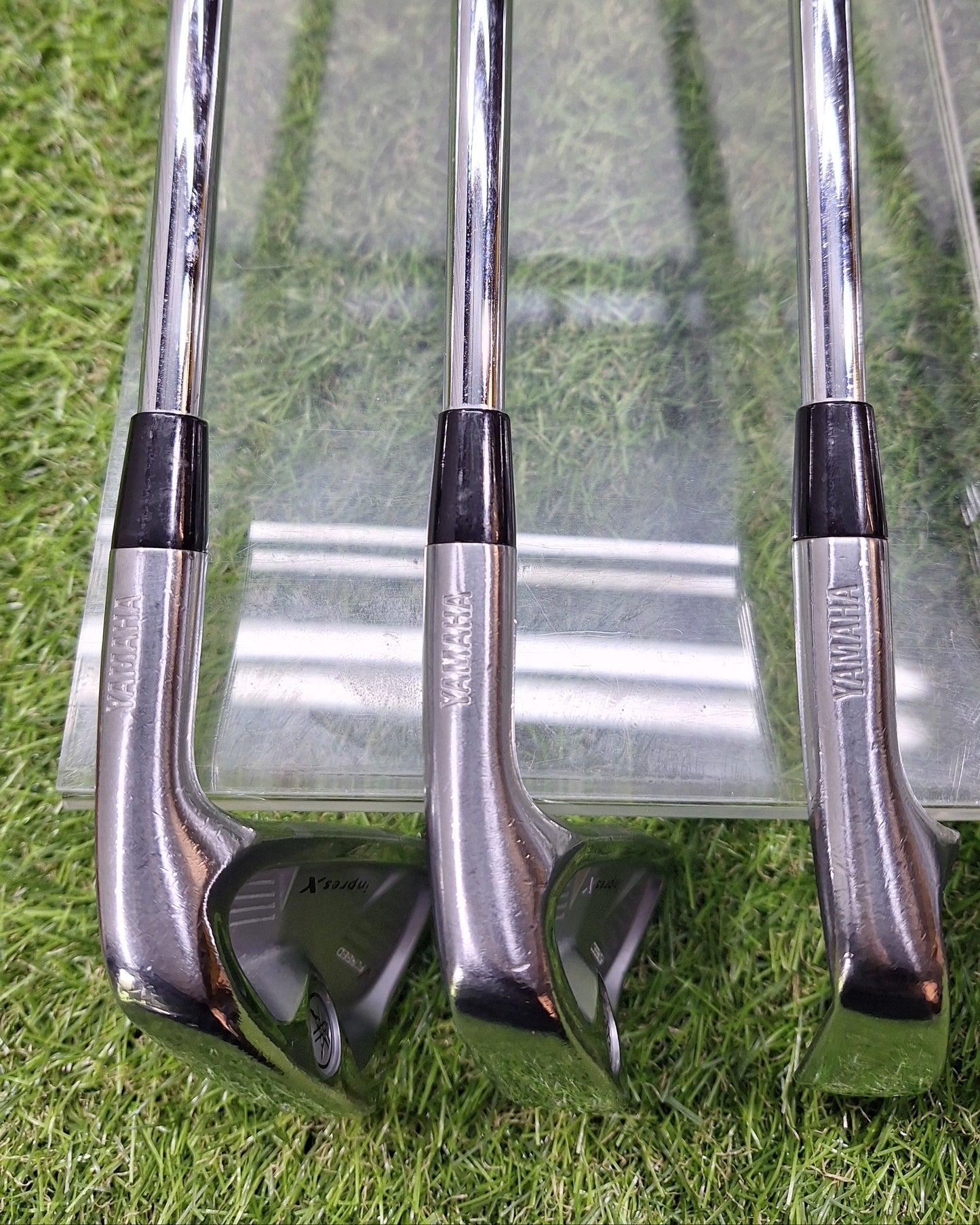 Yamaha - inpres X V Forged Irons (2011) - #5-PW - Dy Gold S200 - RH - VERY GOOD