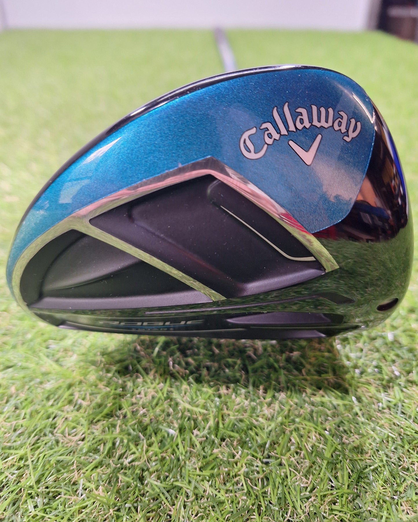 Callaway - Rogue Star Driver (JDM Exclusive)- 9.5 - Fujikura Pro 2.0 Stiff - RH - VERY GOOD