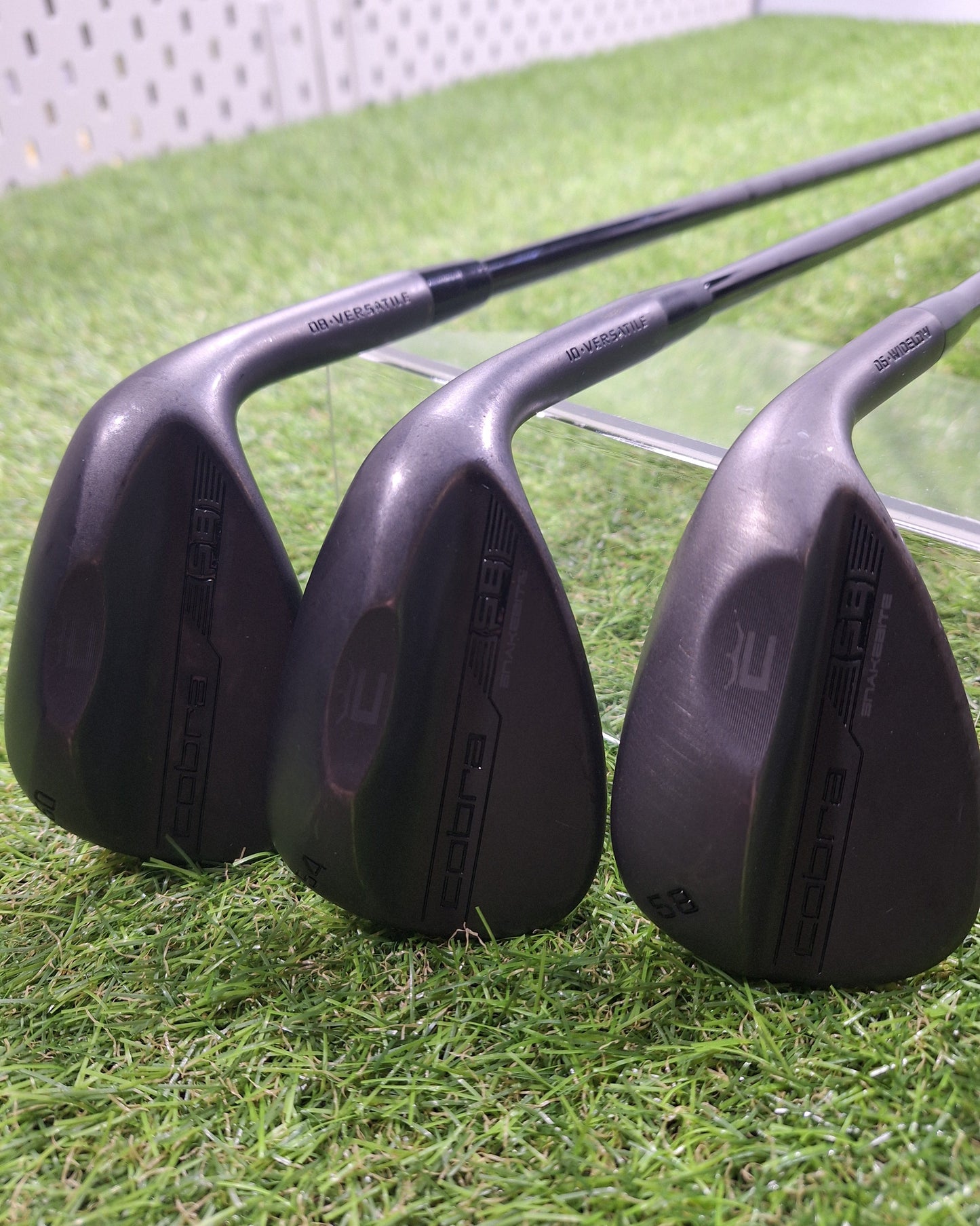 Cobra - SB2 Black Wedge Set - 50V, 54V, 58W - KBS Hi-Rev 2.0 Black - RH - VERY GOOD