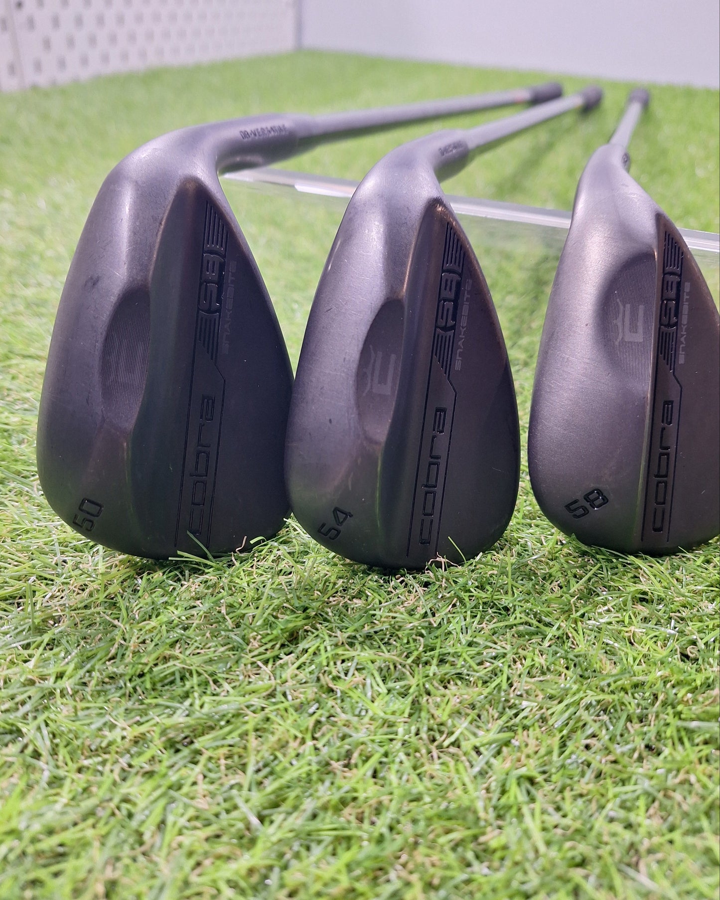 Cobra - SB2 Black Wedge Set - 50V, 54V, 58W - KBS Hi-Rev 2.0 Black - RH - VERY GOOD