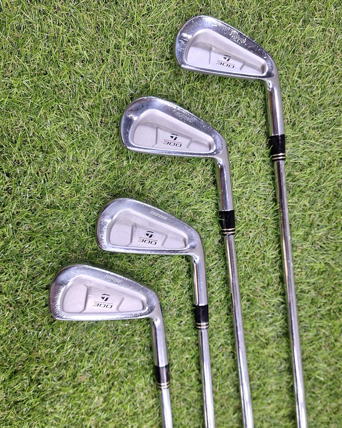 Taylormade - 300 Forged (2000) Irons - #3-PW - Project X Rifle 6.5 - RH - VERY GOOD