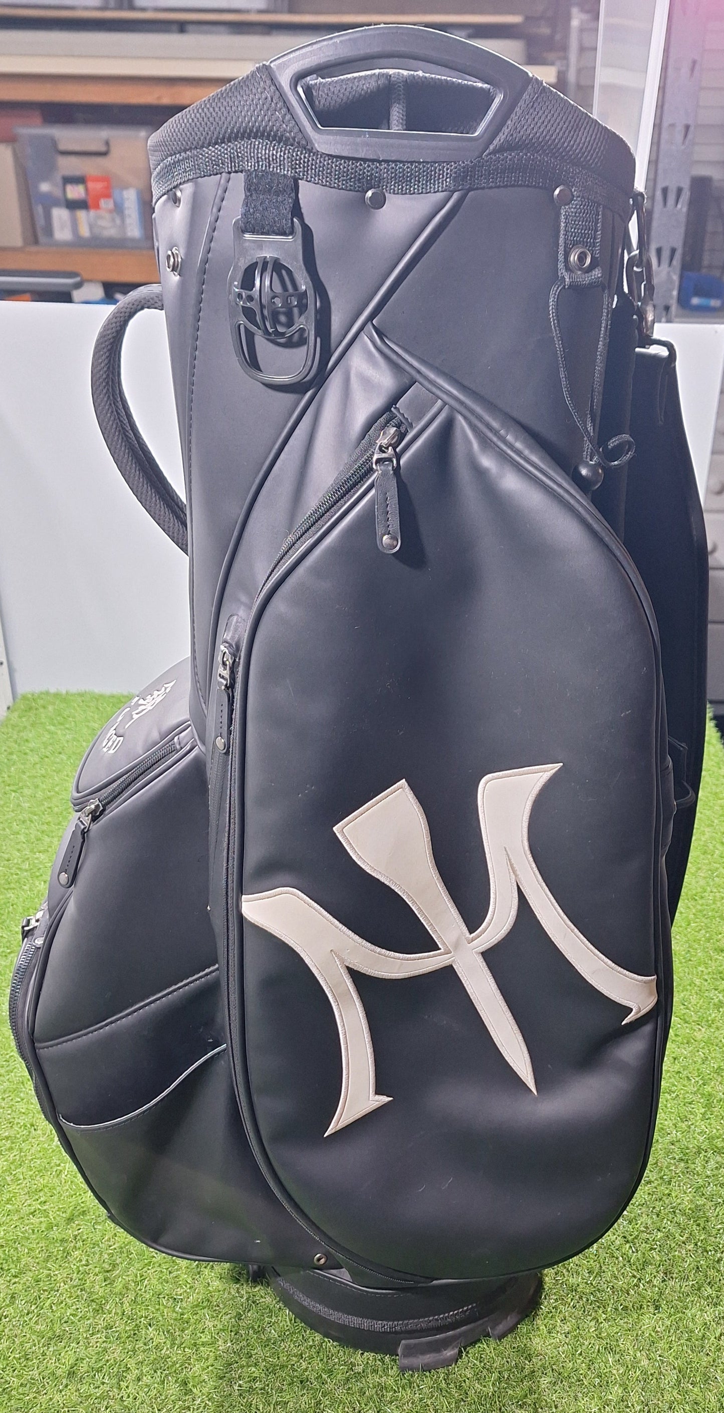 Miura - Vessel Cart Bag - Black - VERY GOOD
