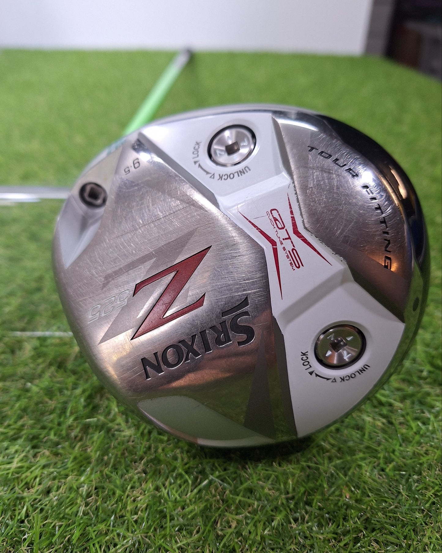 Srixon - Z525 Driver - 9.5 - UST Attas 4U 6 Stiff - RH - VERY GOOD