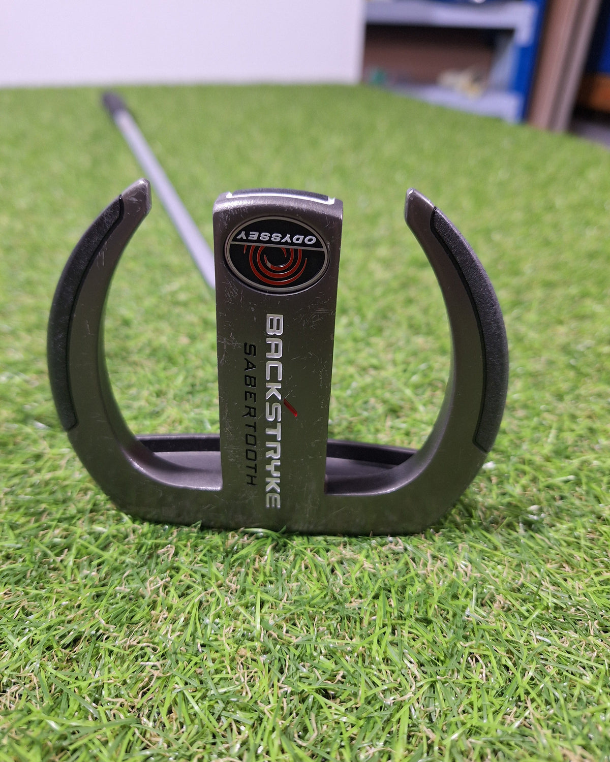 Odyssey - Backstryke Sabertooth - 34 Inch - RH - VERY GOOD
