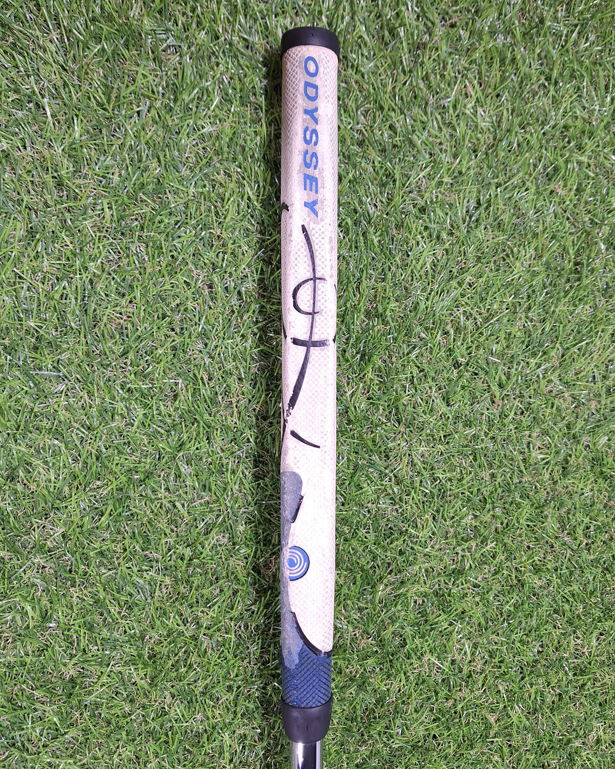 Odyssey - Divine Line Rossie - 33 Inch - RH - GOOD