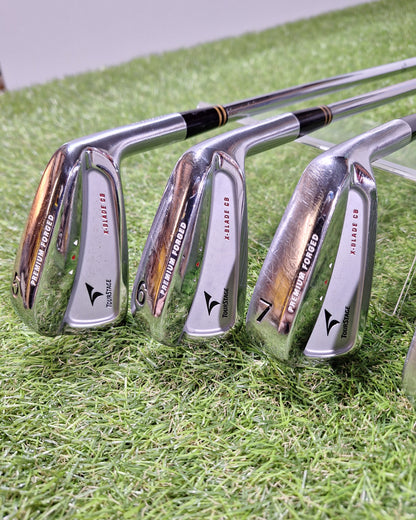 Bridgestone - Tourstage X-Blade CB Irons - #5-PW - Dy Gold S200 - RH - VERY GOOD