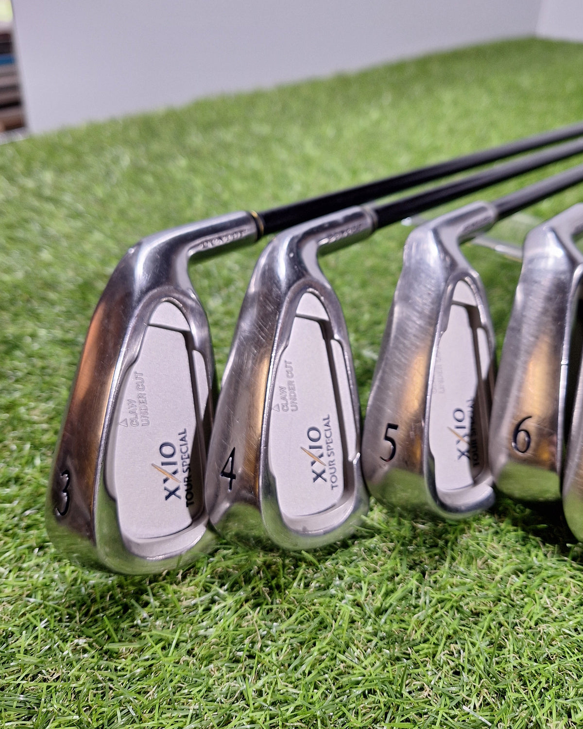 XXIO - Tour Special Irons - #3-PW+AW+SW - MP100 Stiff - RH - GOOD