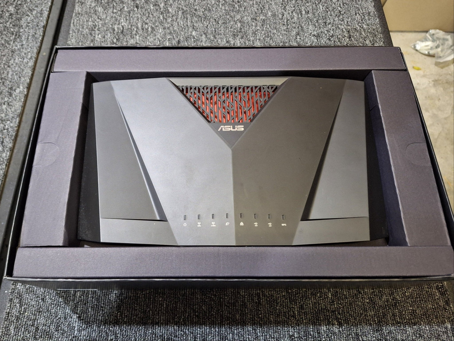 ASUS - RT - AC88U Router - Medium Use - Very Good Condition - Shams Golf Exchange