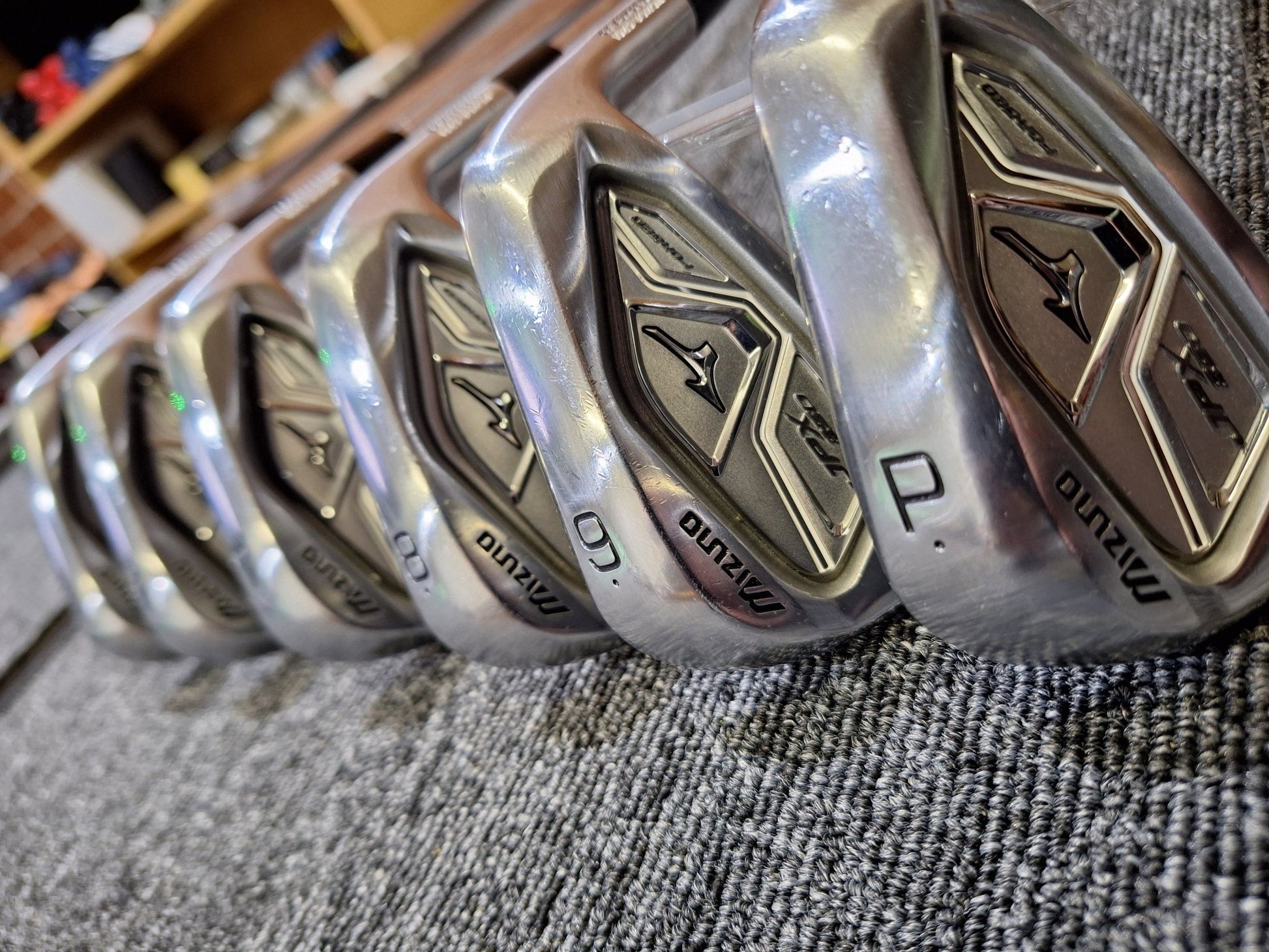Mizuno - JPX 850 Forged - #5 - PW - NS PROGH HT - Stiff - Right Hand - Shams Golf Exchange