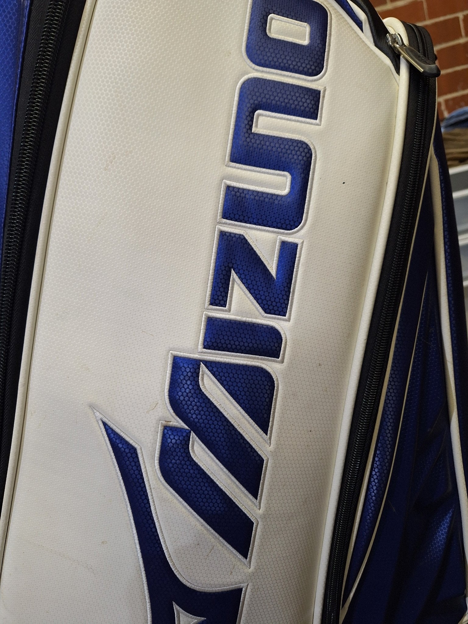 Mizuno - Tour Staff Bag - 10.5 Inch - Very Good Condition - Shams Golf Exchange
