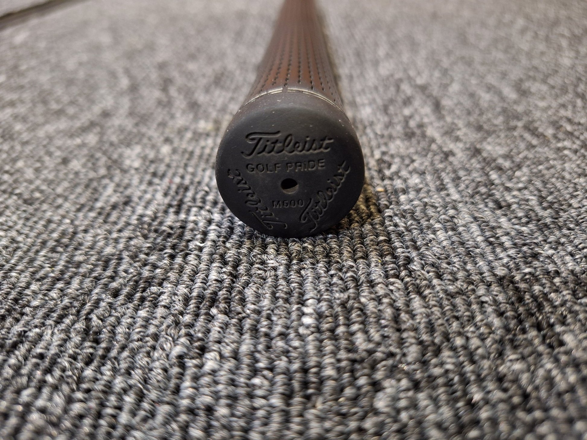 Titleist - 913 D3 Driver - 9.5 - UST ATTAS 4U 6 Stiff - Right Hand - Shams Golf Exchange