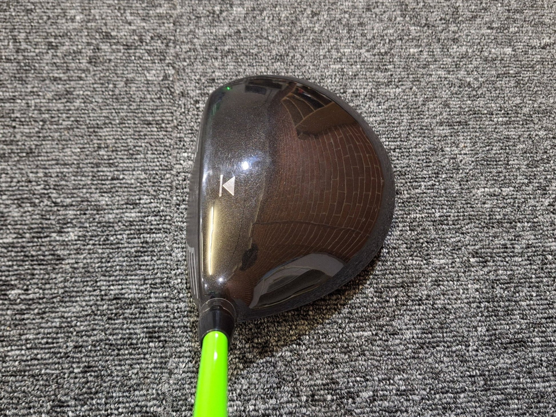 Titleist - 913 D3 Driver - 9.5 - UST ATTAS 4U 6 Stiff - Right Hand - Shams Golf Exchange