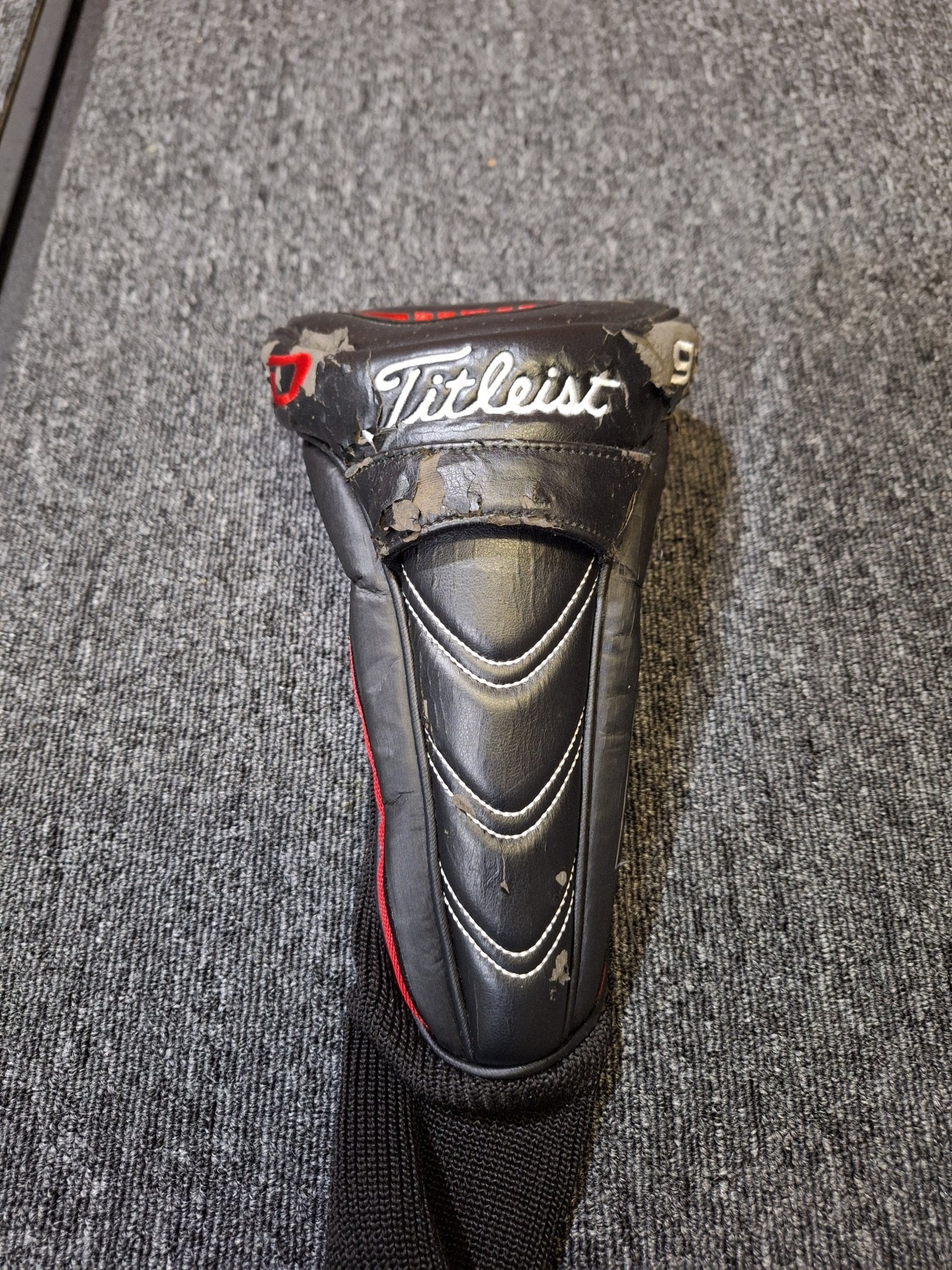Titleist - 913 D3 Driver - 9.5 - UST ATTAS 4U 6 Stiff - Right Hand - Shams Golf Exchange